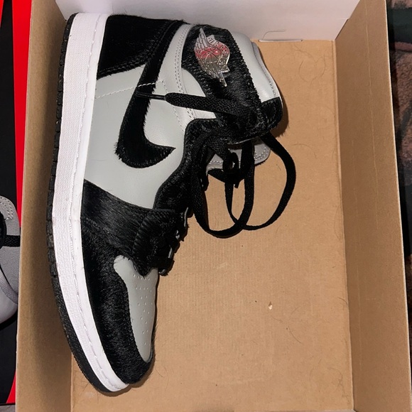 Jordan 1 Retro HI OG - Picture 5 of 5